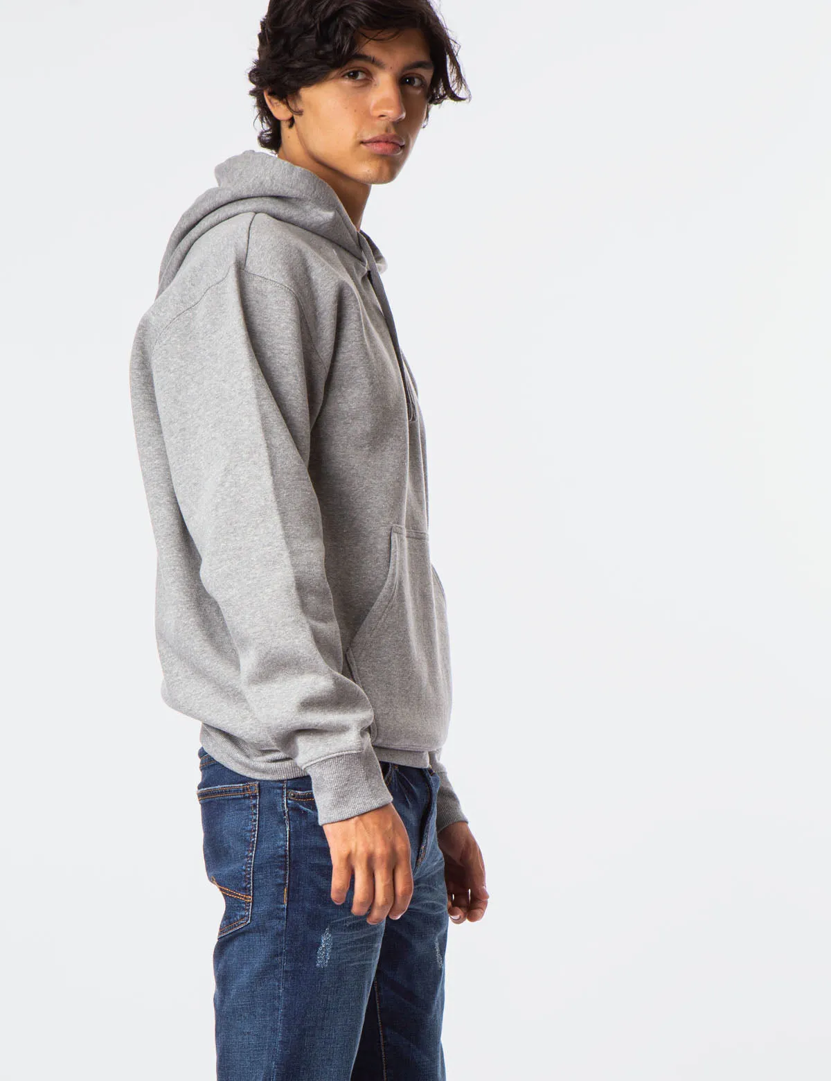 CLASSIC PULLOVER HOODIE
