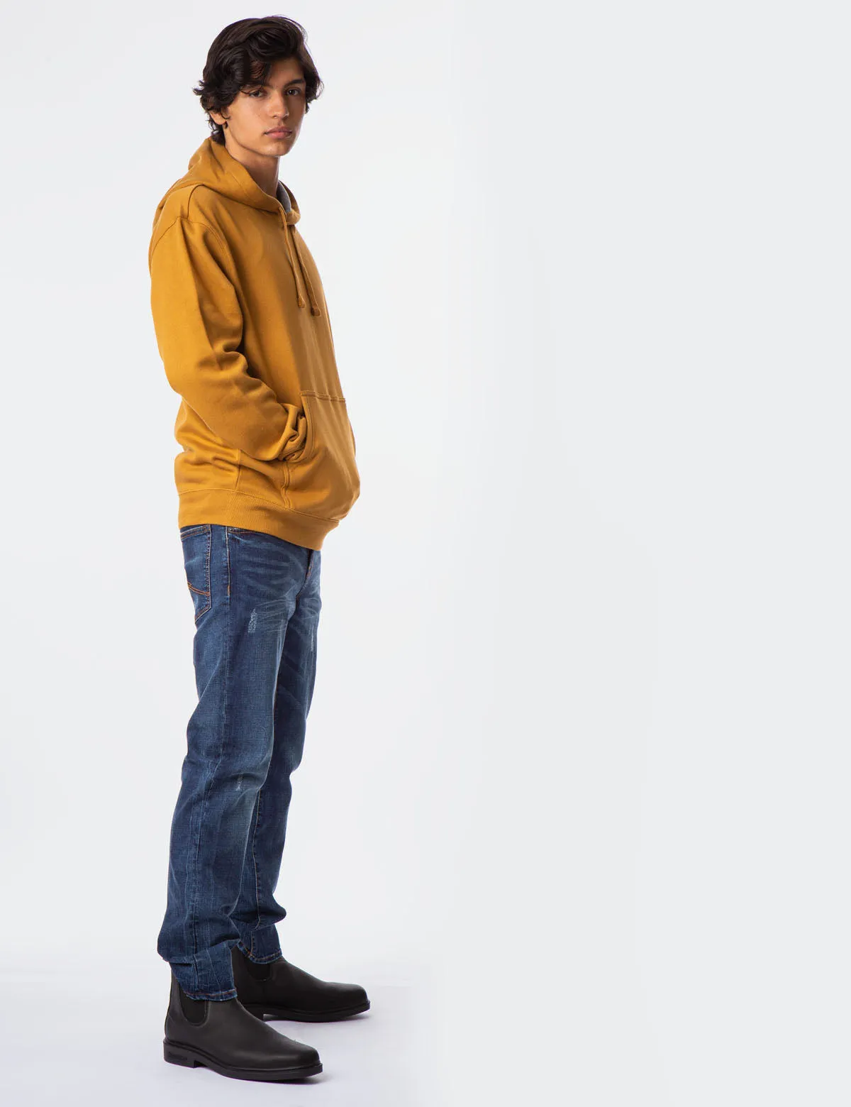 CLASSIC PULLOVER HOODIE