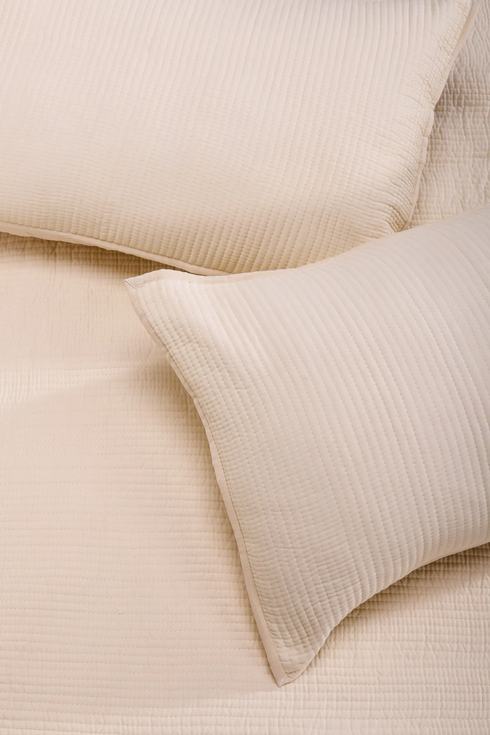 Fine Cotton Quilted Ivory Bedcover