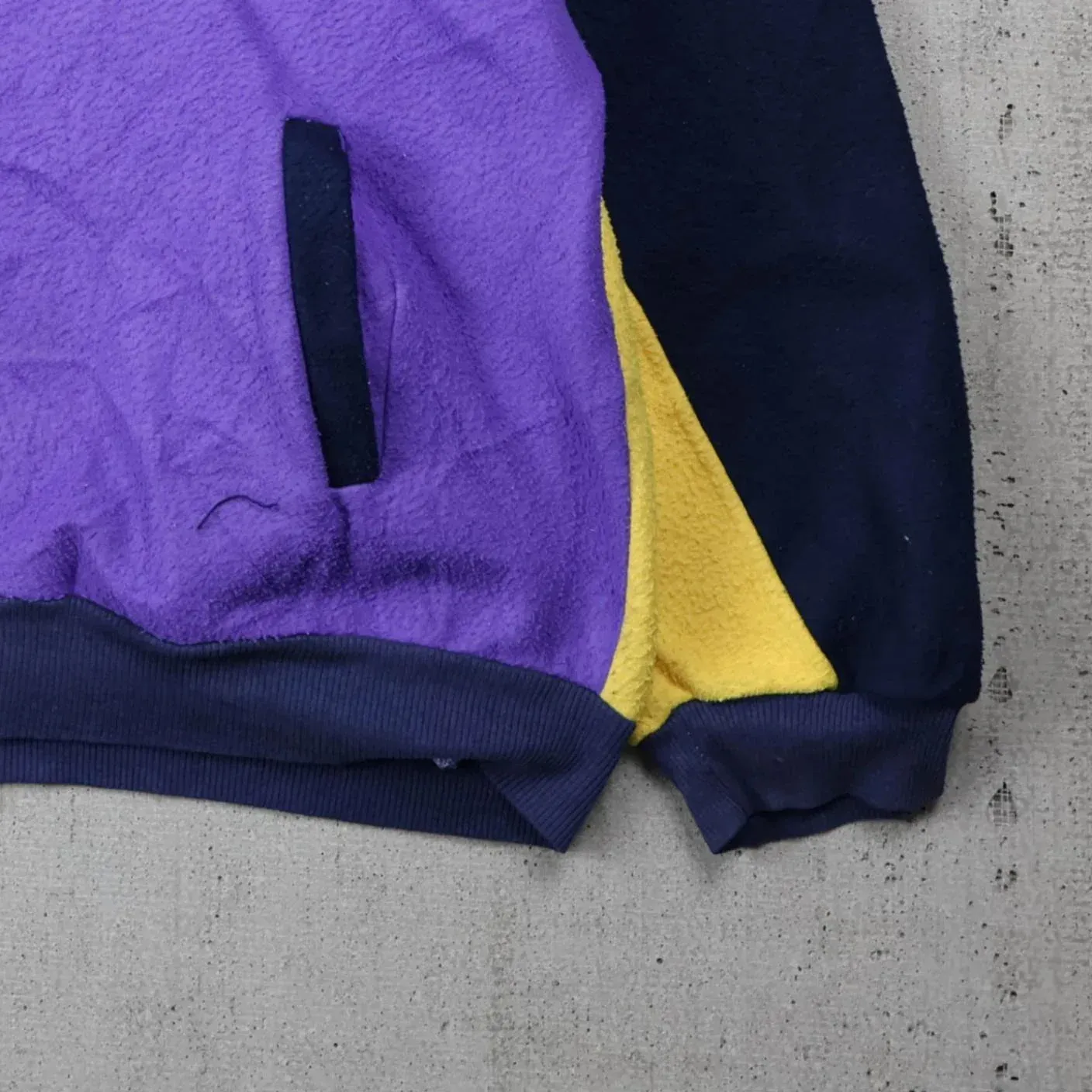 Funky Fleece (XL)