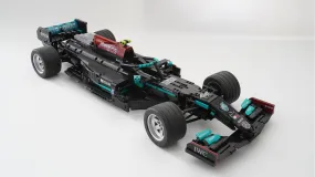 Mercedes Formula W12 Detailed Edition 1:8 Scale